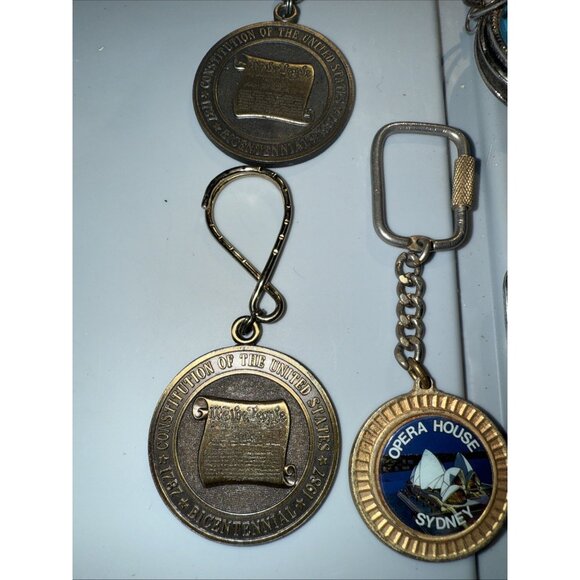 Souvenir Vintage Keychain Lot Military Cable Car Sydney Opera House US States - Picture 3 of 13